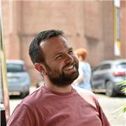 Docente con 10 anni di esperienza offre ripetizioni di italiano a Torino. Lavoro su grammatica, produzione scritta e metodo di studio personalizzato - anche per studenti sportivi con poco tempo